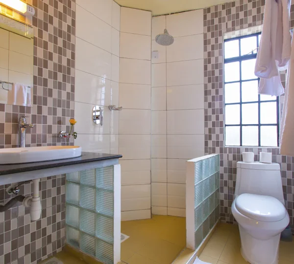 Sirville Lake Elementaita Lodge